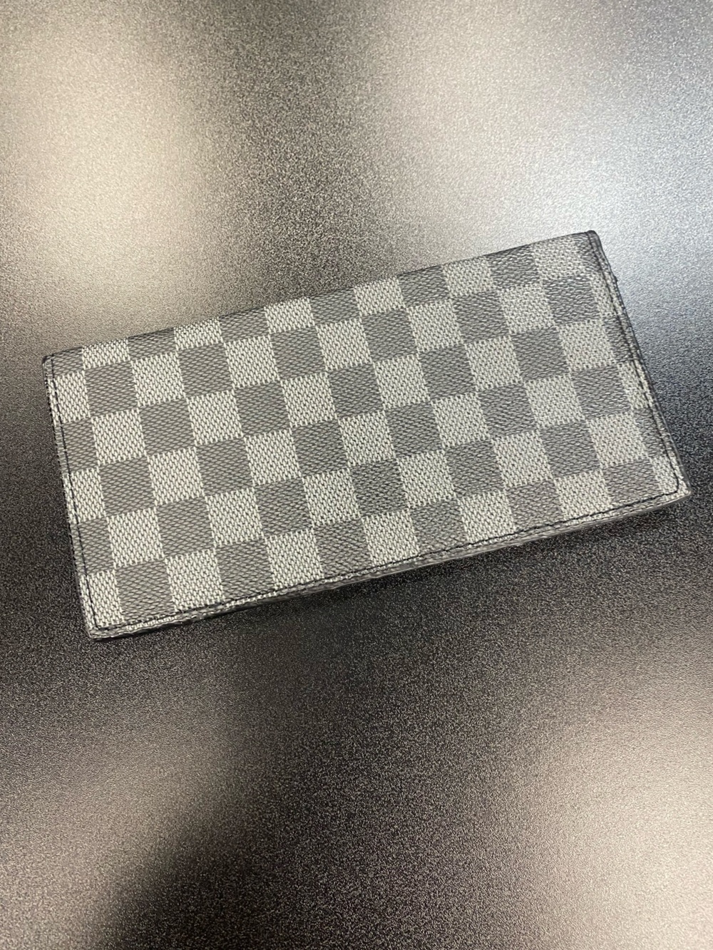 Checkerboard Pattern Money Bi-Fold Wallet - Gray and Black
